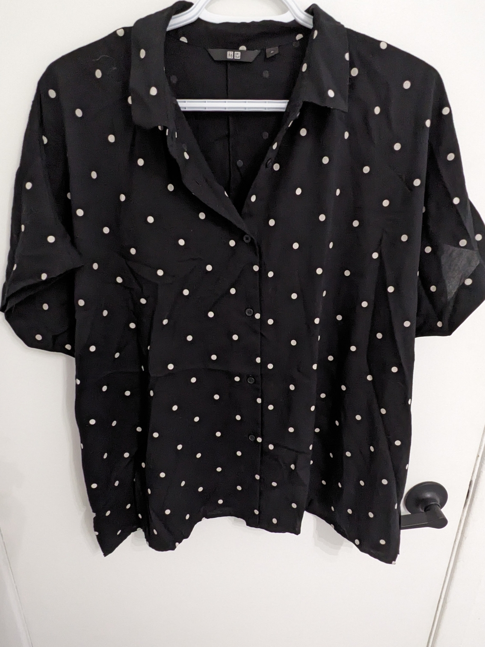 UNIQLO Women's Black Rayon Printed Short Sleeve Blouse